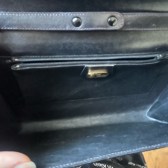 Gucci Black Crocodile Embossed Crossbody Bag - Picture 13 of 16